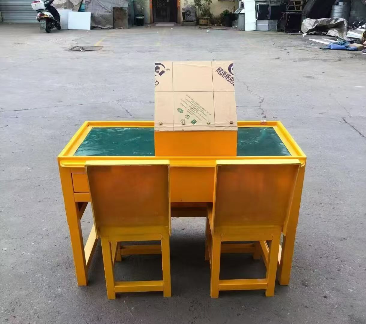 嘉兴防静电导通桌井下煤矿火工品发放桌：危险品流转的安全守护者